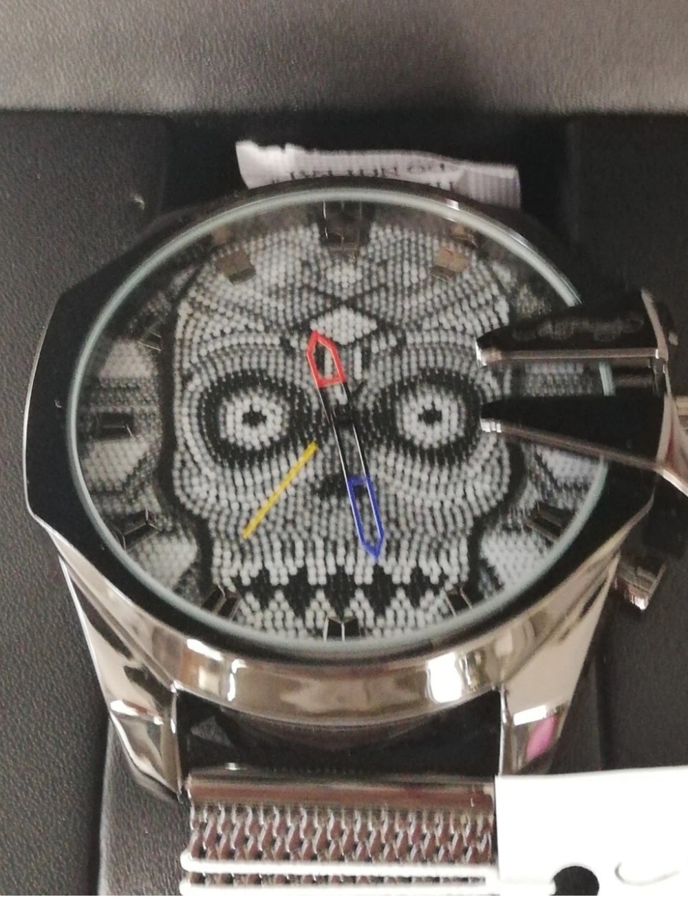 Ed Hardy Gunmetal Skullface Mesh Band Watch NEW IN BOX - Picture 4 of 6